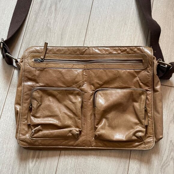 M. Julian Brown Leather Messenger Bag With Adjustable Strap & Multiple Pockets - Picture 2 of 12